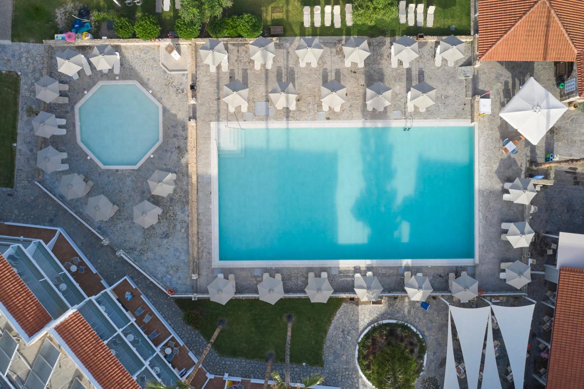 Atlantica Thalassa Hotel コス・タウン エクステリア 写真